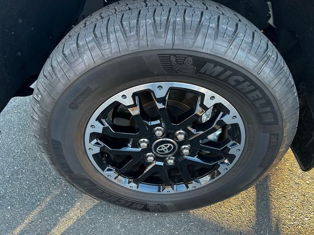 2025 Toyota Tundra 4WD SR5 CrewMax 5.5' Bed - 22958564 - 7