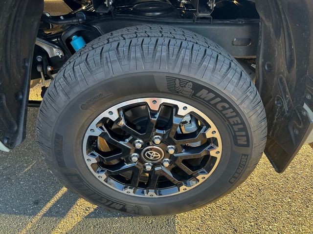 2025 Toyota Tundra 4WD SR5 CrewMax 5.5' Bed - 22958564 - 8
