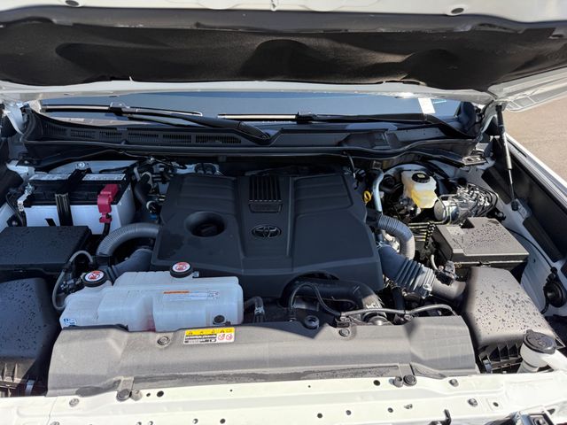 2025 Toyota Tundra 4WD SR5 CrewMax 5.5' Bed - 22995275 - 14