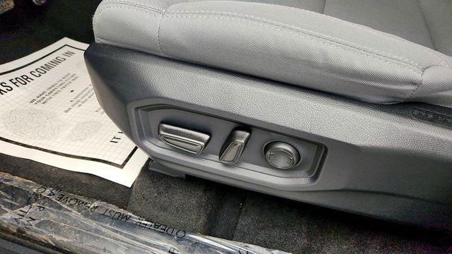 2025 Toyota Tundra 4WD SR5 CrewMax 5.5' Bed - 22971144 - 10