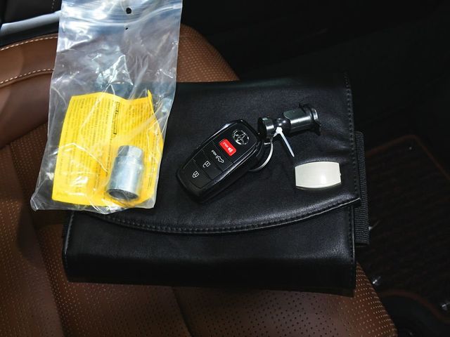 2025 Toyota Tundra Hybrid 1794 Edition - 22992414 - 63