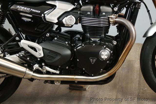 2025 Triumph Speed Twin 1200 RS 1 Owner, 642 Miles - 23057594 - 14