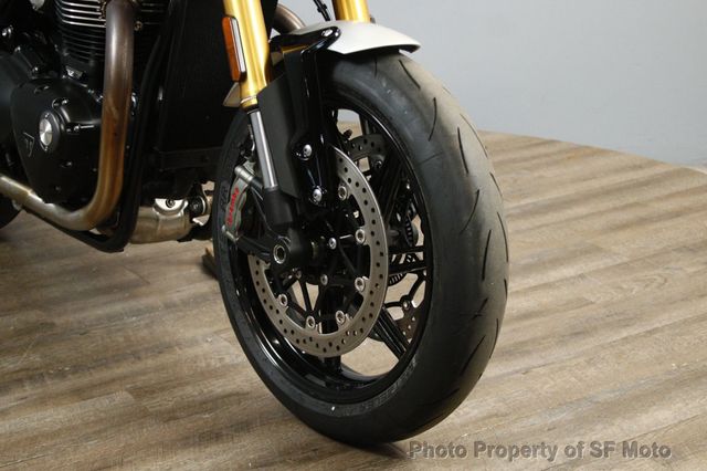 2025 Triumph Speed Twin 1200 RS 1 Owner, 642 Miles - 23057594 - 19