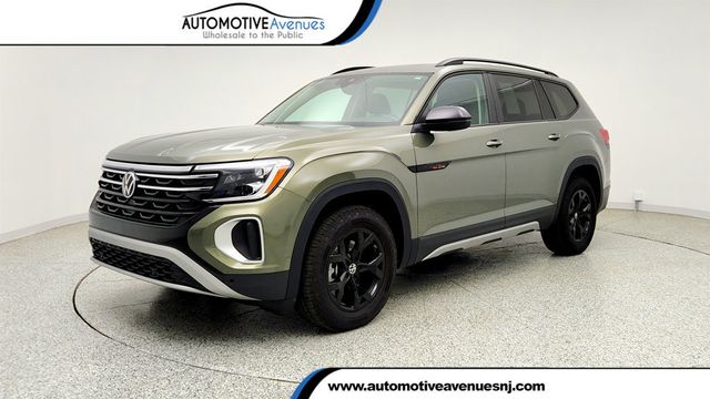 2025 Volkswagen Atlas 2.0T Peak Edition 4MOTION w/ 2nd-Row Dual Captain's Chairs - 23024757 - 0