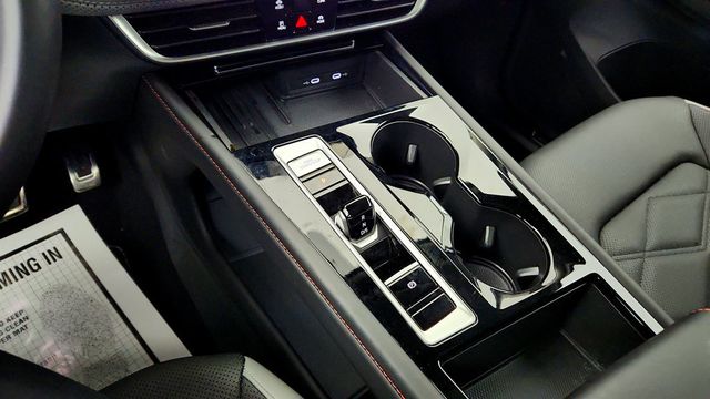 2025 Volkswagen Atlas 2.0T Peak Edition 4MOTION w/ 2nd-Row Dual Captain's Chairs - 23024757 - 14