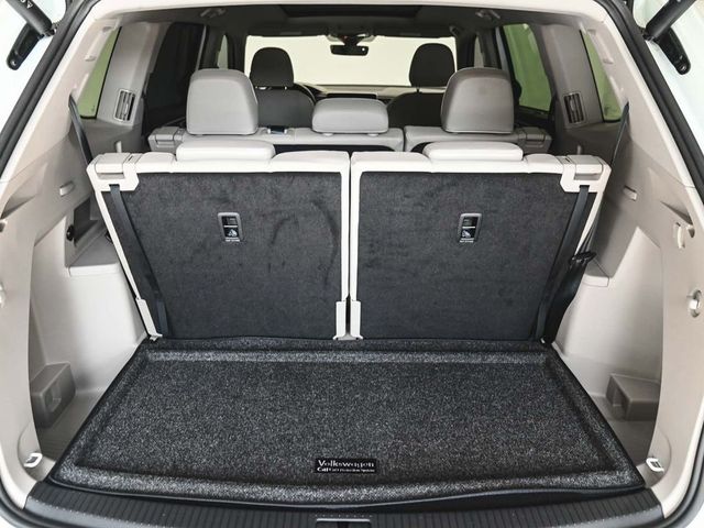 2025 Volkswagen Atlas 2.0T SEL Premium R-Line - 23041201 - 44