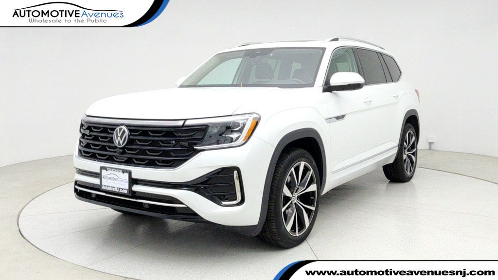 2025 Volkswagen Atlas 2.0T SEL Premium R-Line 4MOTION w/ 2nd-Row Dual Captain's Chairs - 22951251 | Video 1
