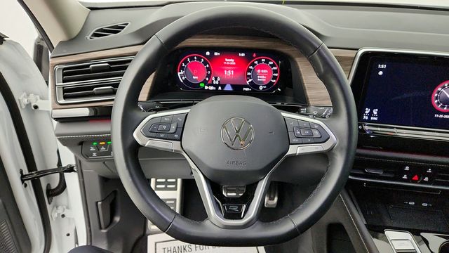 2025 Volkswagen Atlas 2.0T SEL Premium R-Line 4MOTION w/ 2nd-Row Dual Captain's Chairs - 22951251 - 13