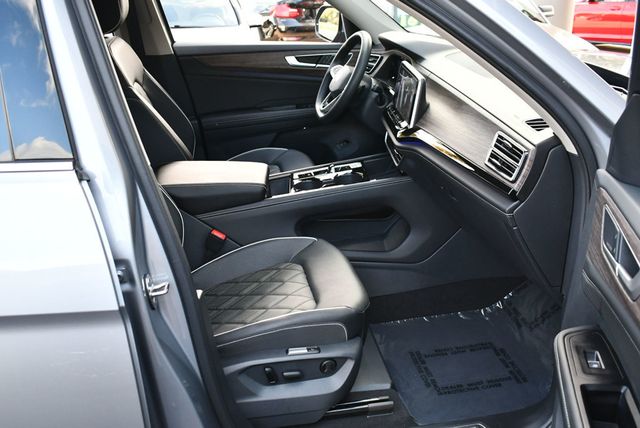 2025 Volkswagen Atlas 2.0T SEL Premium R-Line 4MOTION W/Navigation - 22934698 - 48