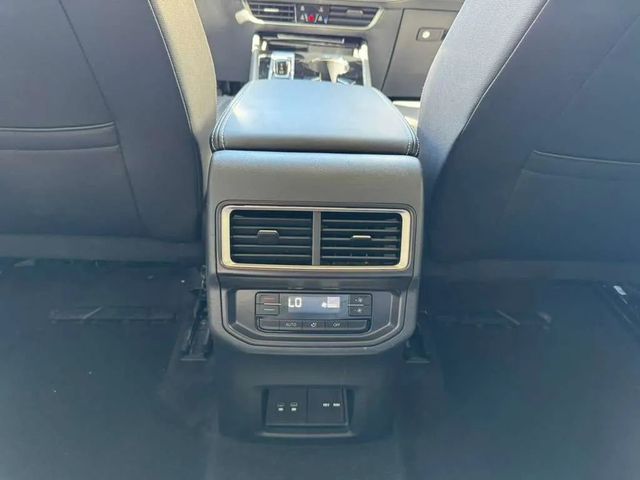 2025 Volkswagen Atlas 2.0T SE w/Technology 4MOTION - 22989430 - 24