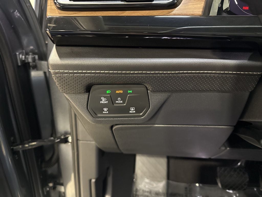 2025 Volkswagen Atlas 2.0T SE w/Technology FWD - 23022281 - 14