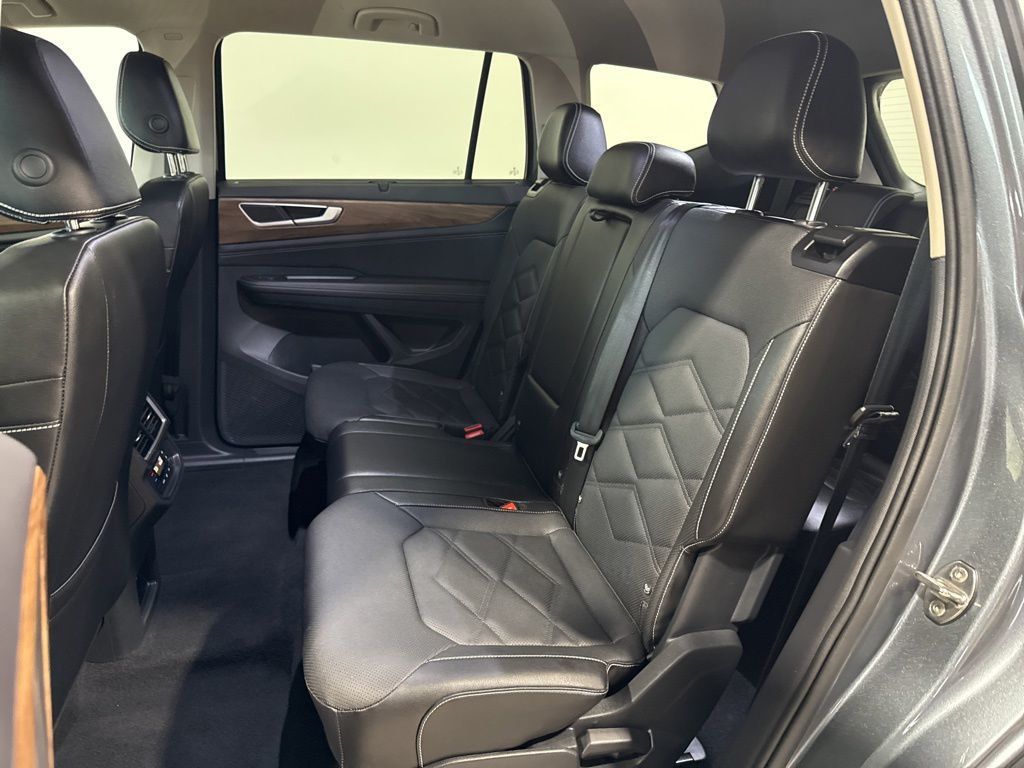 2025 Volkswagen Atlas 2.0T SE w/Technology FWD - 23022281 - 32