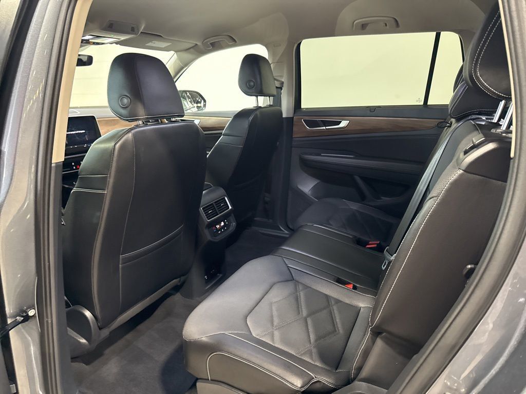 2025 Volkswagen Atlas 2.0T SE w/Technology FWD - 23022281 - 33