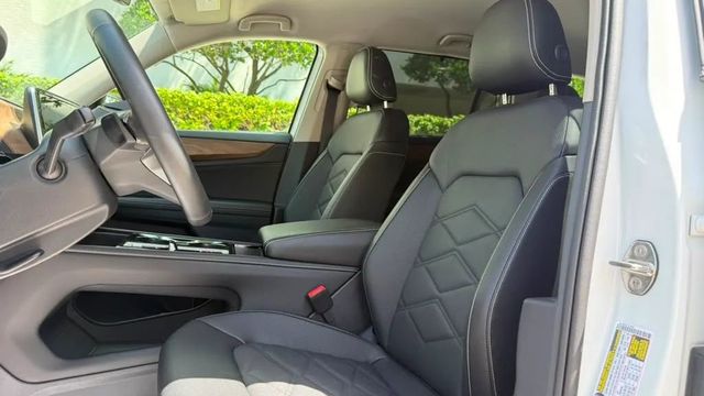 2025 Volkswagen Atlas 2.0T SE w/Technology FWD - 23068206 - 28