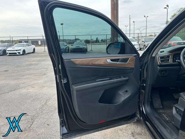 2025 Volkswagen Atlas SE 4MOTION w/Tech Pkg Sport Utility 4D - 23095499 - 9