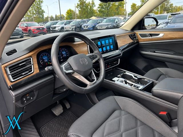 2025 Volkswagen Atlas SE 4MOTION w/Tech Pkg Sport Utility 4D - 23095499 - 11