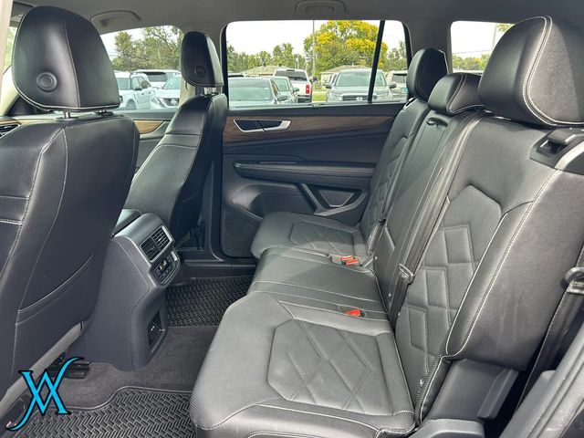 2025 Volkswagen Atlas SE 4MOTION w/Tech Pkg Sport Utility 4D - 23095499 - 14