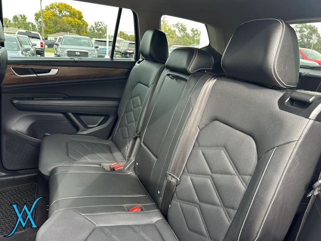 2025 Volkswagen Atlas SE 4MOTION w/Tech Pkg Sport Utility 4D - 23095499 - 16