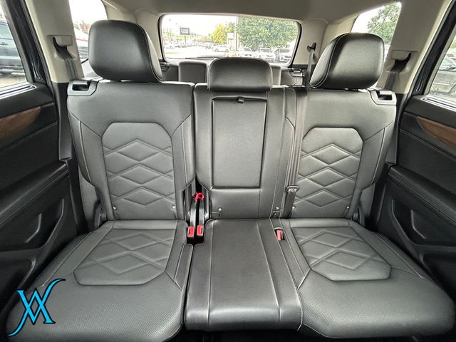 2025 Volkswagen Atlas SE 4MOTION w/Tech Pkg Sport Utility 4D - 23095499 - 30