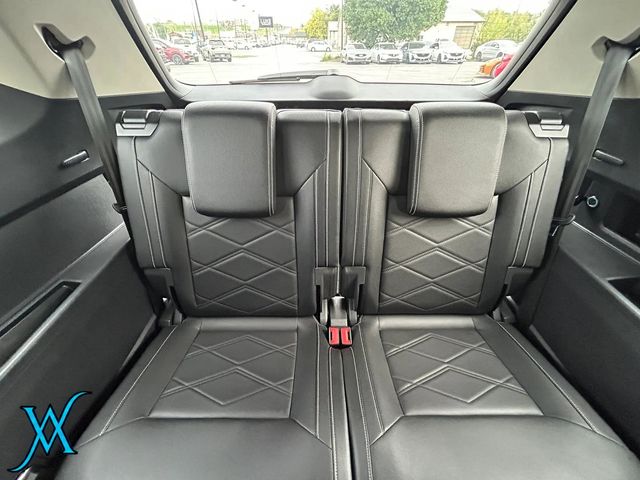 2025 Volkswagen Atlas SE 4MOTION w/Tech Pkg Sport Utility 4D - 23095499 - 31
