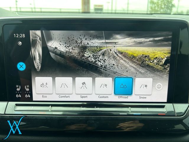 2025 Volkswagen Atlas SE 4MOTION w/Tech Pkg Sport Utility 4D - 23095499 - 44