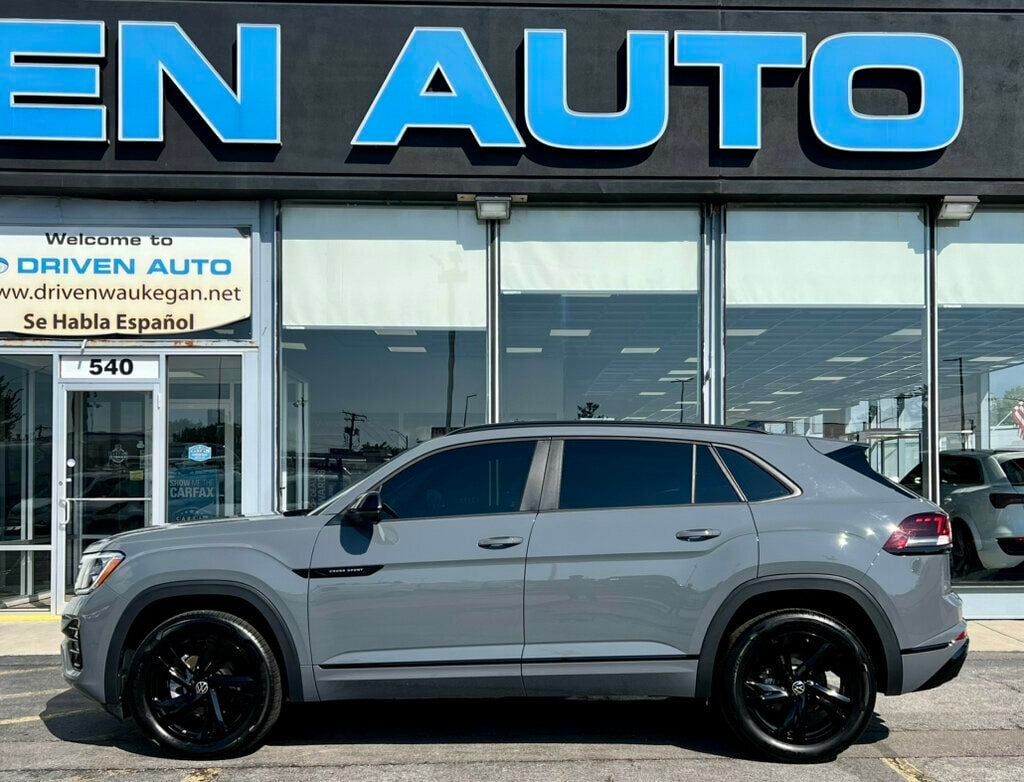 2025 Volkswagen Atlas Cross Sport 2.0T SEL R-Line Black 4MOTION - 23055949 - 35