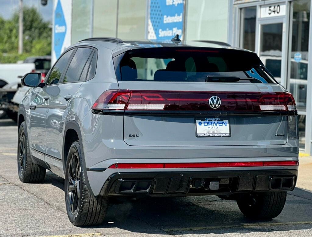 2025 Volkswagen Atlas Cross Sport 2.0T SEL R-Line Black 4MOTION - 23055949 - 36