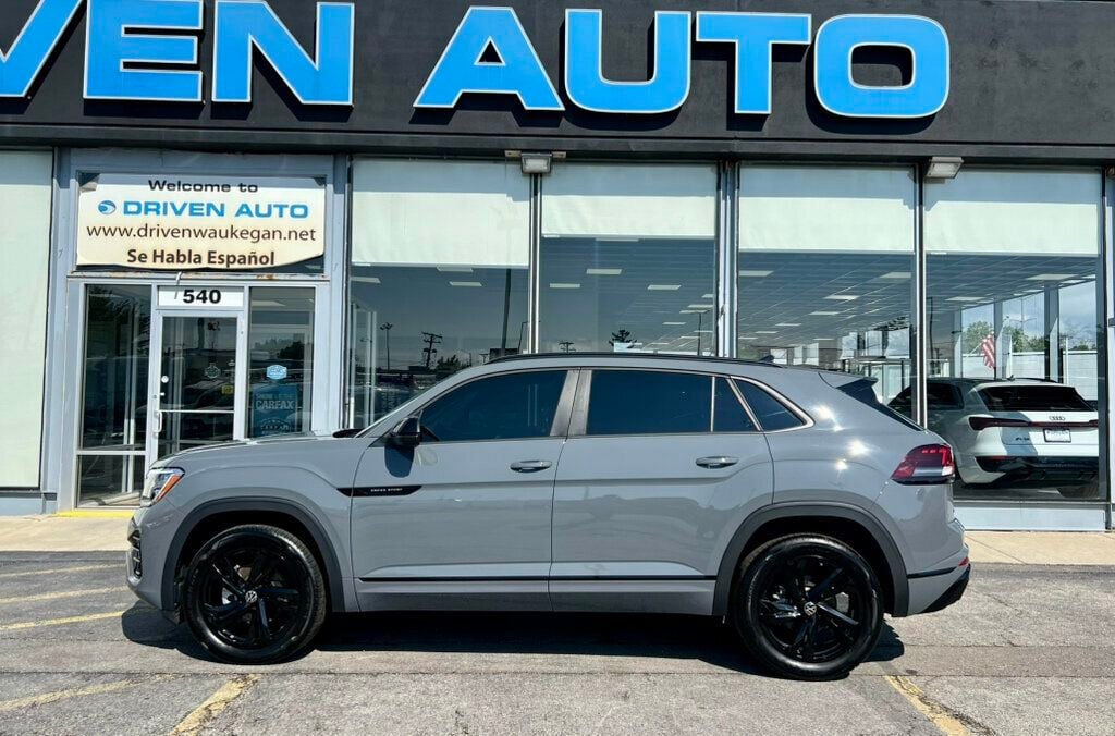 2025 Volkswagen Atlas Cross Sport 2.0T SEL R-Line Black 4MOTION - 23055949 - 41
