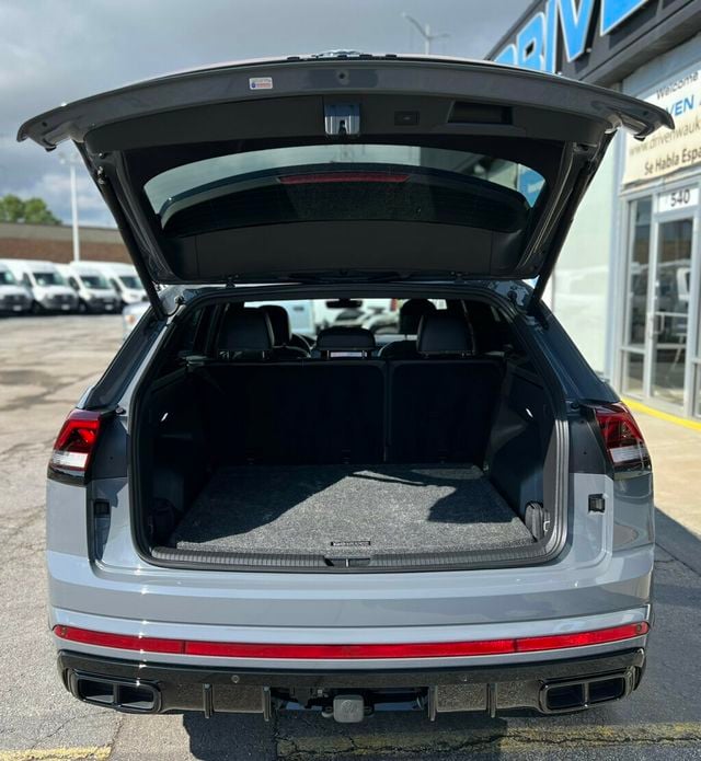 2025 Volkswagen Atlas Cross Sport 2.0T SEL R-Line Black 4MOTION - 23055949 - 8