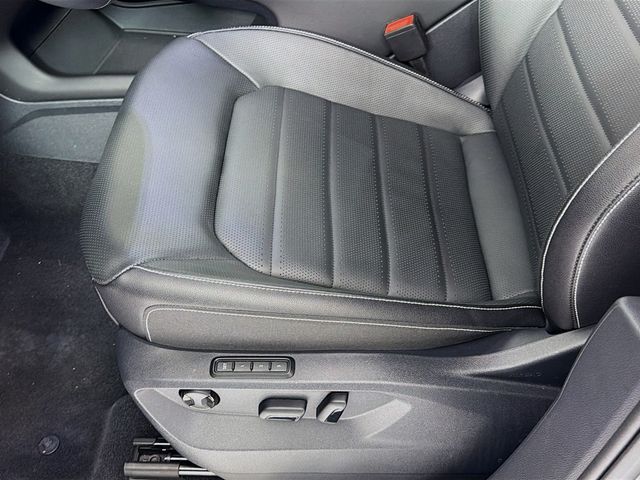 2025 Volkswagen Atlas Cross Sport 2.0T SEL R-Line Black 4MOTION - 22969703 - 19