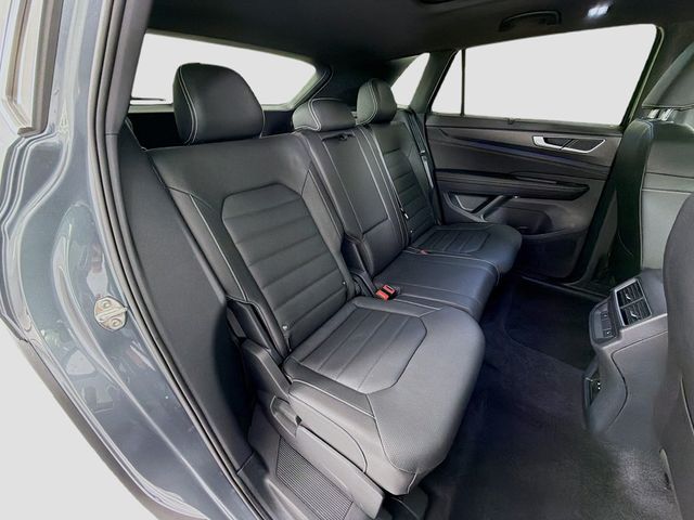 2025 Volkswagen Atlas Cross Sport 2.0T SEL R-Line Black 4MOTION - 22969703 - 28