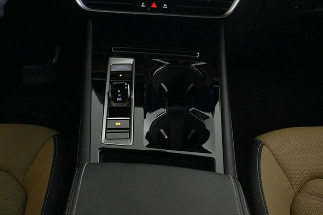 2025 Volkswagen Atlas Cross Sport 2.0T SE w/Technology - 22977848 - 13