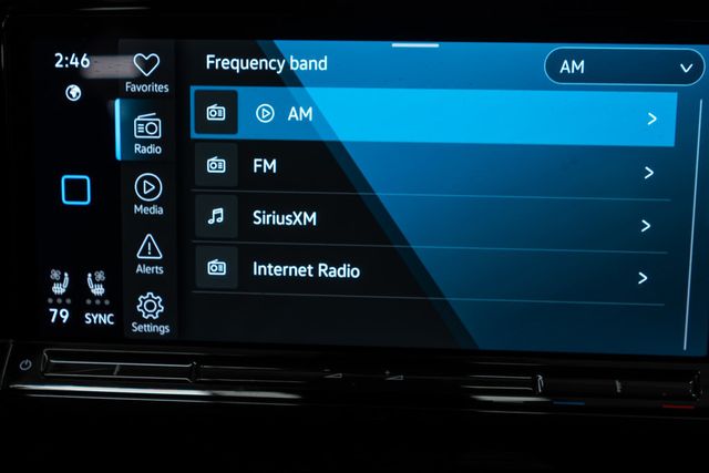 2025 Volkswagen Atlas Cross Sport 2.0T SE w/Technology 4MOTION - 22959415 - 20