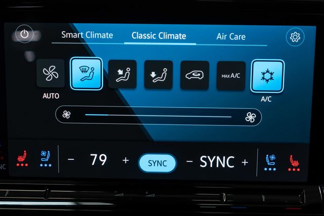 2025 Volkswagen Atlas Cross Sport 2.0T SE w/Technology 4MOTION - 22959415 - 22