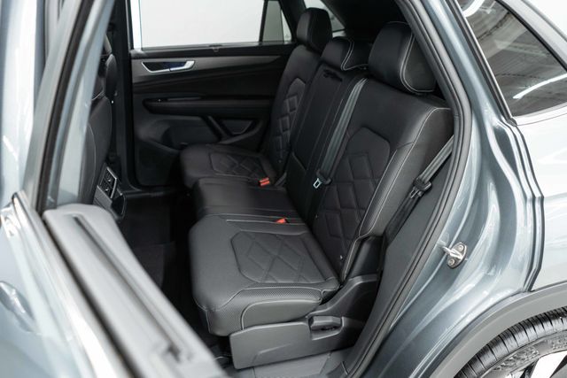 2025 Volkswagen Atlas Cross Sport 2.0T SE w/Technology 4MOTION - 22959415 - 27