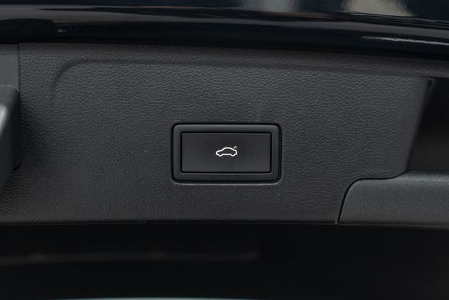 2025 Volkswagen Atlas Cross Sport 2.0T SE w/Technology 4MOTION - 22961191 - 30