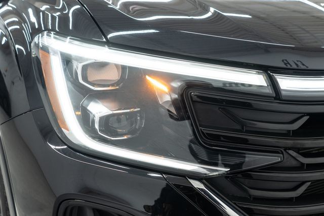 2025 Volkswagen Atlas Cross Sport 2.0T SE w/Technology 4MOTION - 22961191 - 38