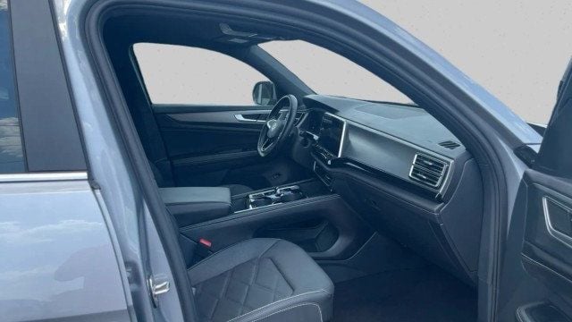 2025 Volkswagen Atlas Cross Sport 2.0T SE w/Technology FWD - 23043849 - 17