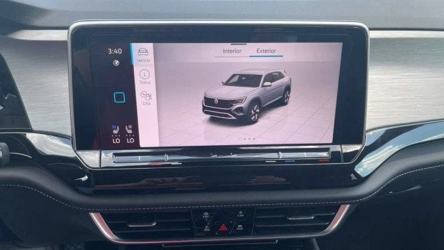 2025 Volkswagen Atlas Cross Sport 2.0T SE w/Technology FWD - 23043849 - 22