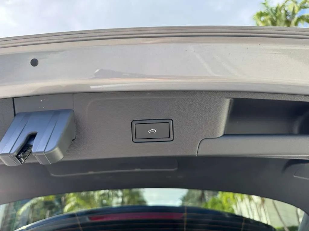 2025 Volkswagen Atlas Cross Sport 2.0T SE w/Technology FWD - 22954291 - 16