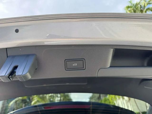 2025 Volkswagen Atlas Cross Sport 2.0T SE w/Technology FWD - 22954291 - 16