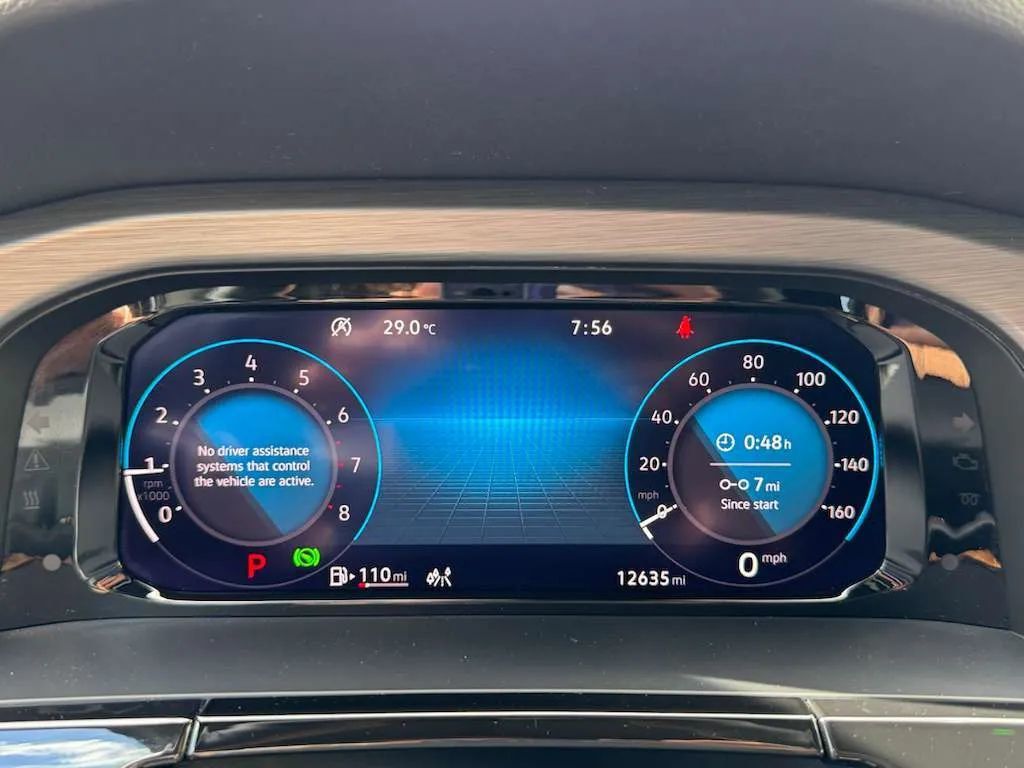 2025 Volkswagen Atlas Cross Sport 2.0T SE w/Technology FWD - 22954291 - 32