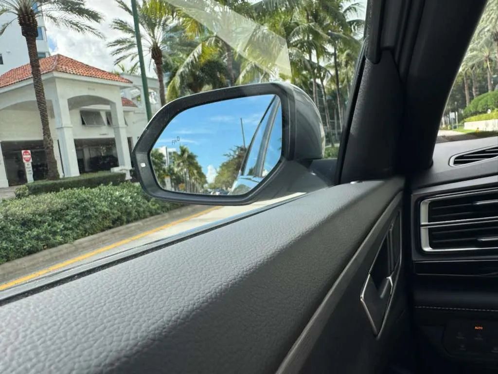 2025 Volkswagen Atlas Cross Sport 2.0T SE w/Technology FWD - 22954291 - 33