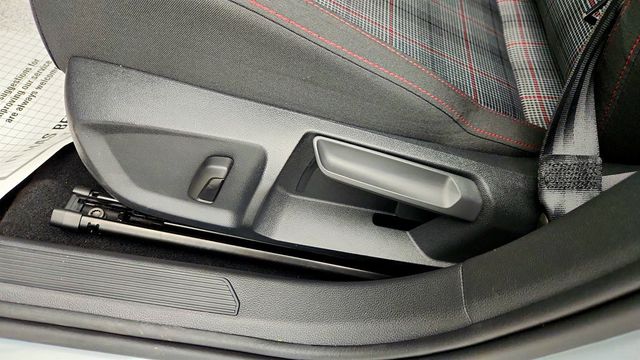 2025 Volkswagen Golf GTI 2.0T S DSG - 23010775 - 10