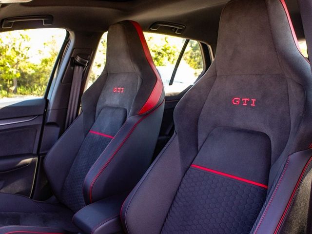 2025 Volkswagen Golf GTI 2.0T SE - 23076543 - 31