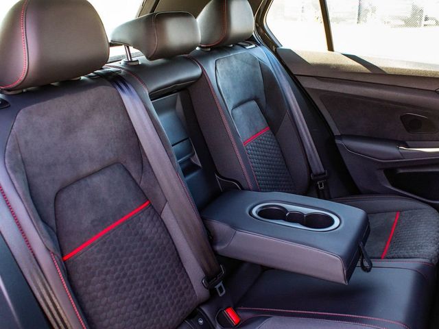 2025 Volkswagen Golf GTI 2.0T SE - 23076543 - 38