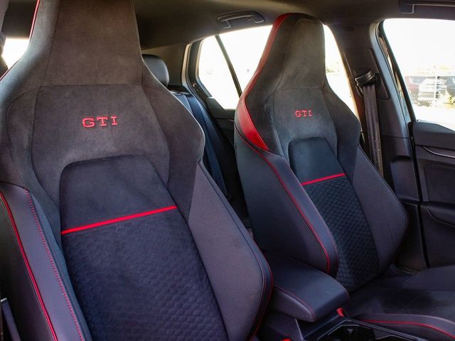 2025 Volkswagen Golf GTI 2.0T SE - 23076543 - 39