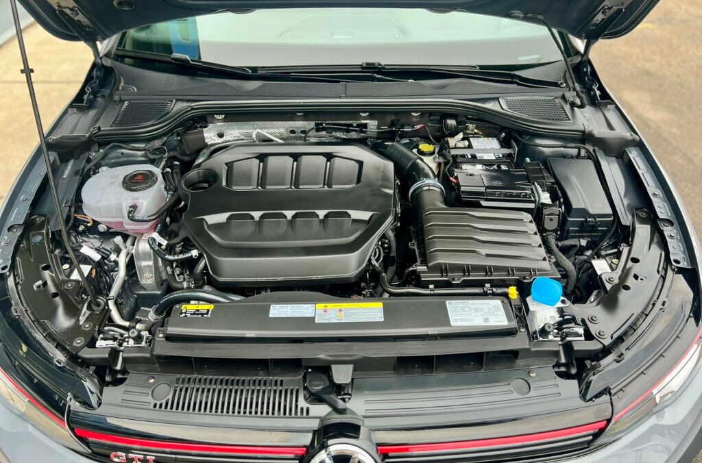 2025 Volkswagen Golf GTI SE - 22991049 - 11