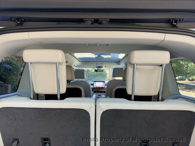 2025 Volkswagen ID. Buzz 1st Edition 4MOTION w/Two-Tone - 23092853 - 38
