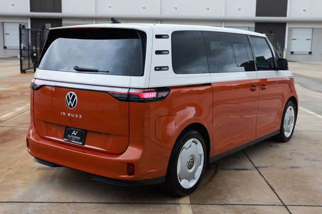 2025 Volkswagen ID. Buzz 1st Edition RWD w/Two-Tone - 23009262 - 13